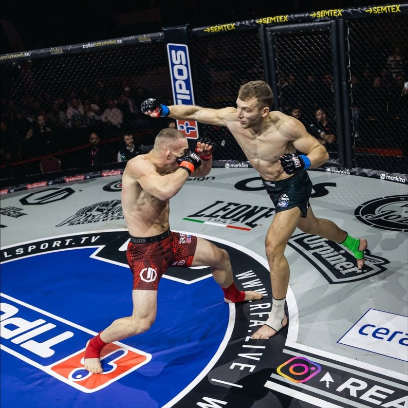 realfight.arena_1760850718582.jpg